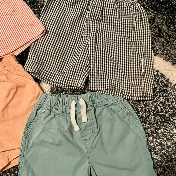 Boys 4T Shorts Collection - Carters, H&M, MM, Carhartt, & Gingham Brands - Picture 2 of 9